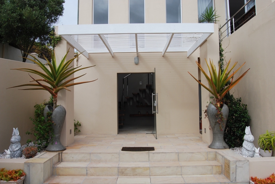5 Bedroom Property for Sale in Country Club Western Cape